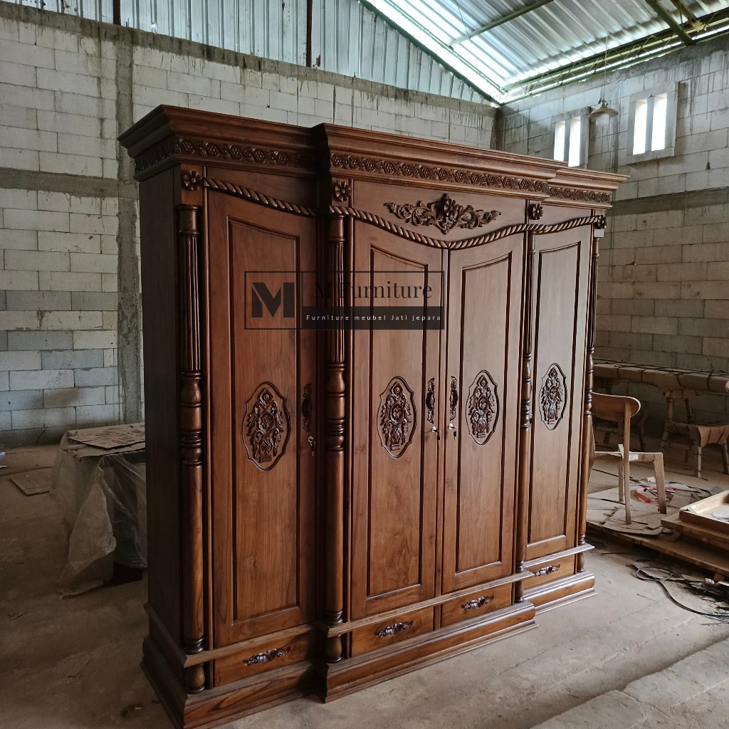 LEMARI JATI TUA UKIR FURNITURE JEPARA