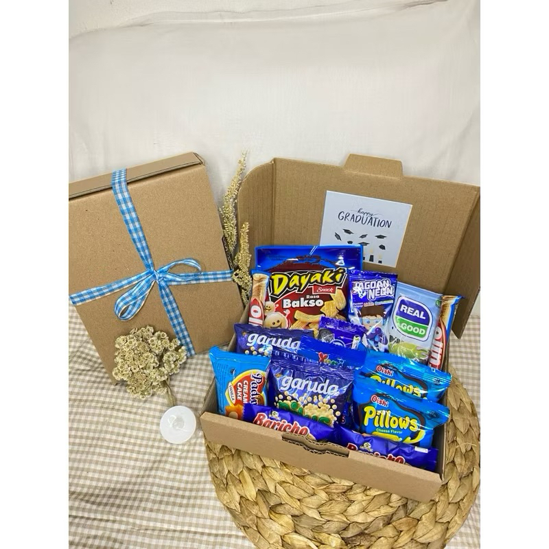 

SNACK BOX BINGKISAN ULTAH, WISUDA, DLL
