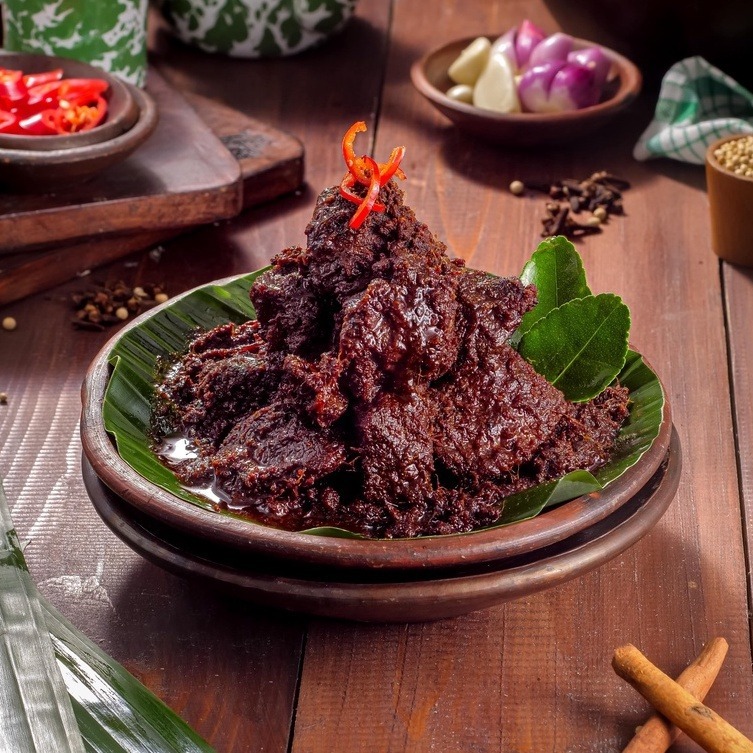 

Mamafuji - Rendang Daging 350gr (Mini Size) asli daging 100 % halal rendang mama fuji viral..