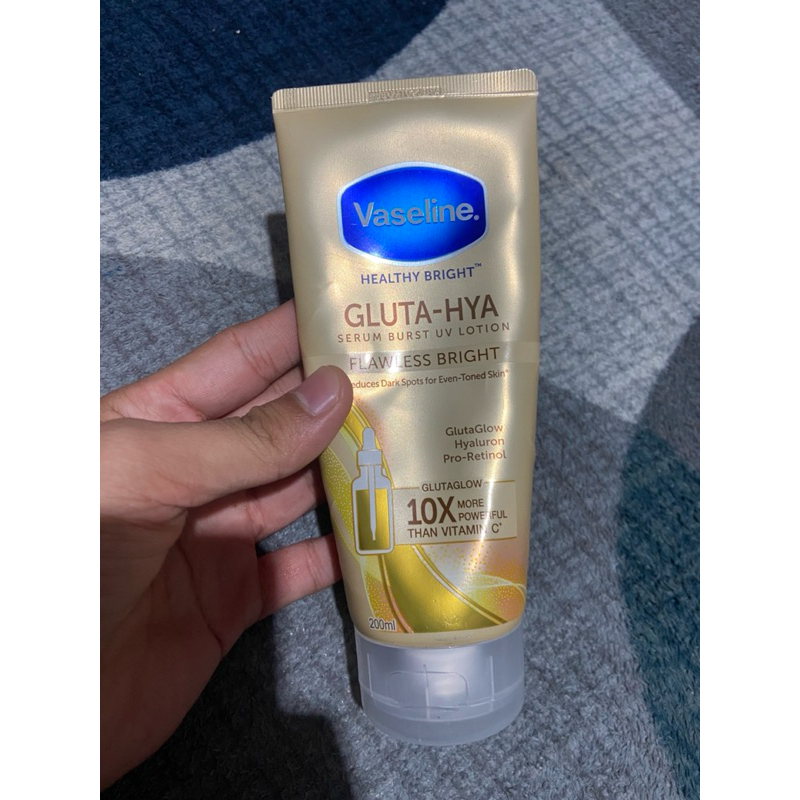 Lotion VASELINE GLUTA HYA