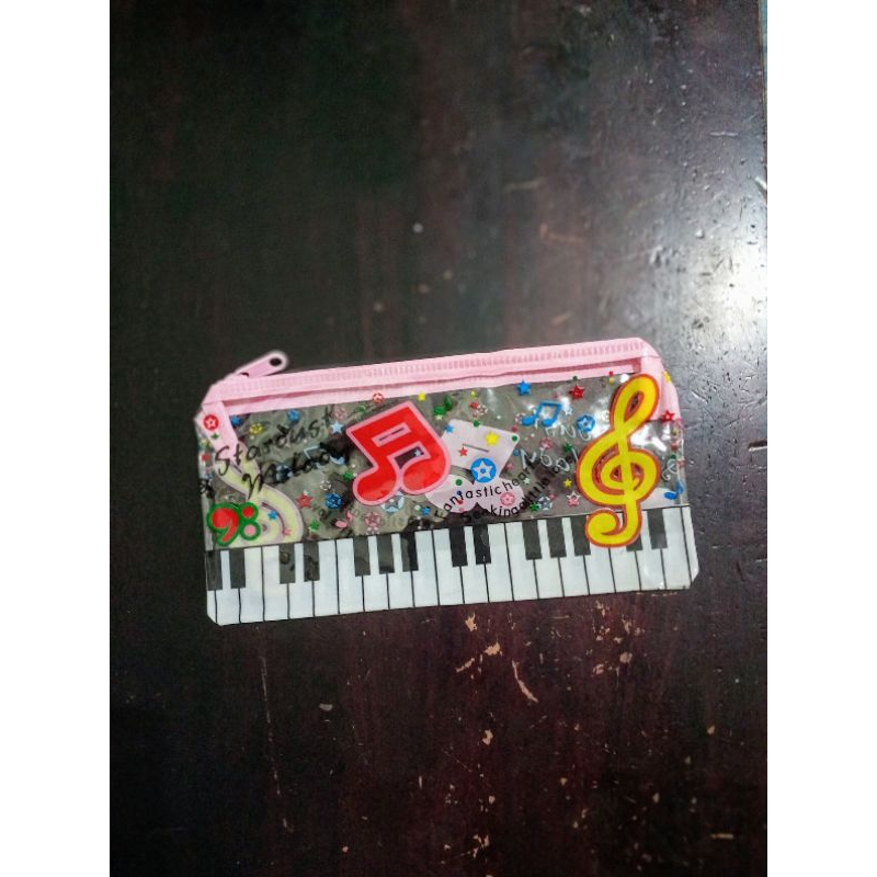 

kotak pensil motif tuts piano motifnot balok