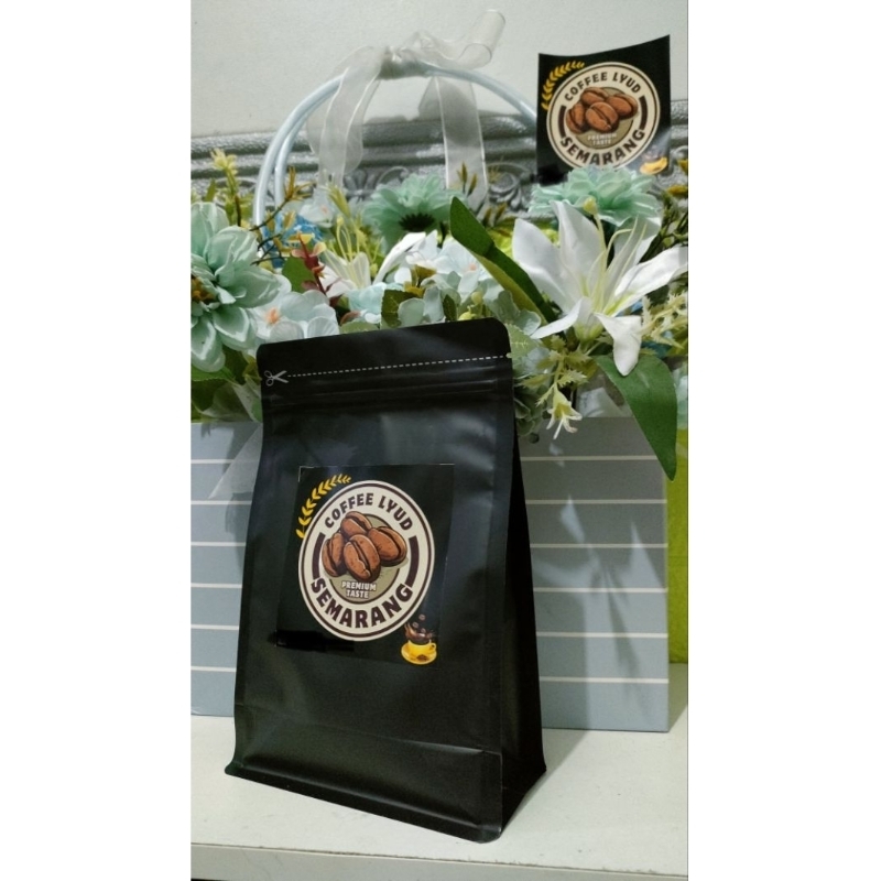 

KOPI BUBUK "BLACK Coffee Lyud" 200 gr