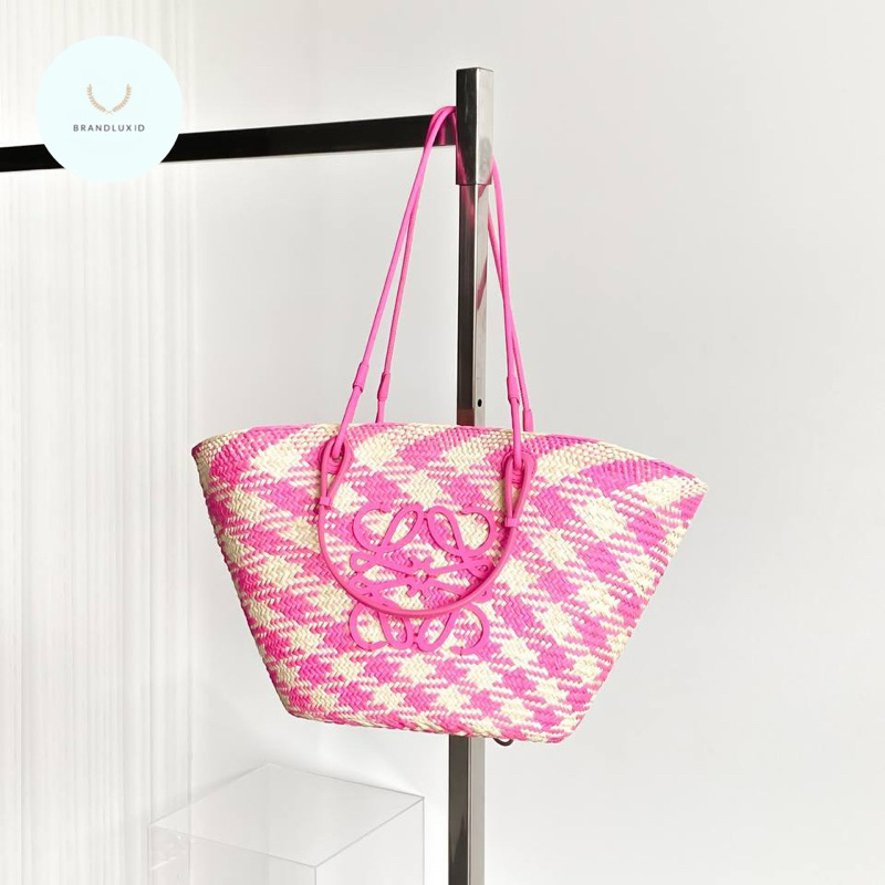 Loewe Anagram Iraca Palm Medium Basket Bag Fuchsia
