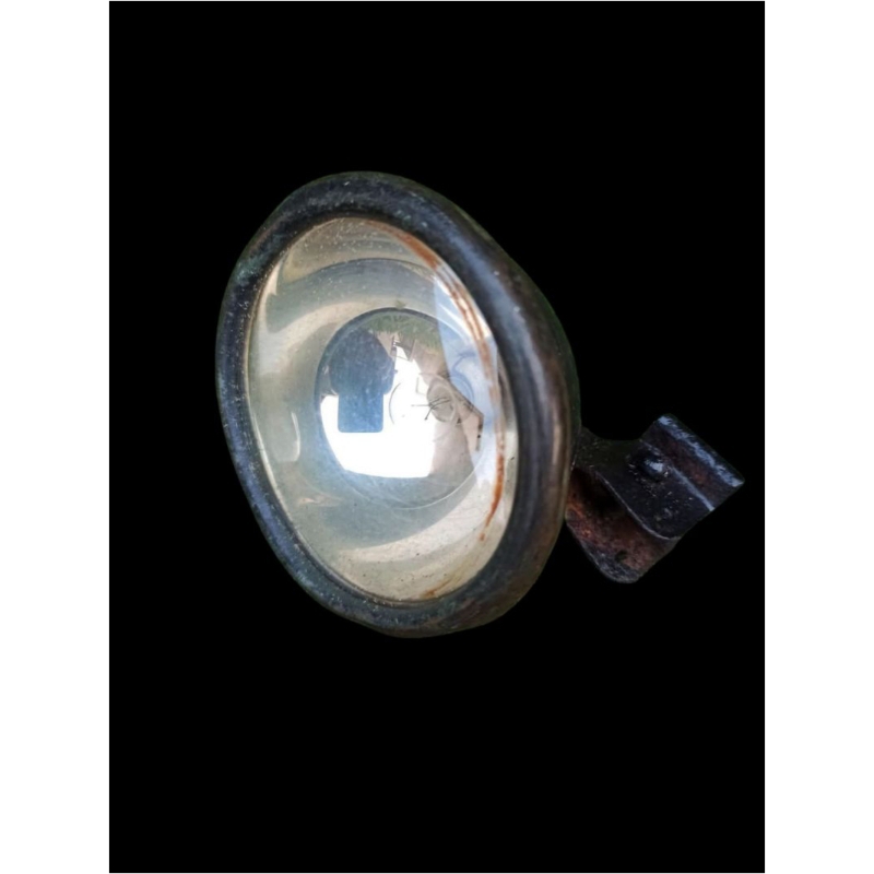 Lampu Sepeda Tua (Bully) Germany