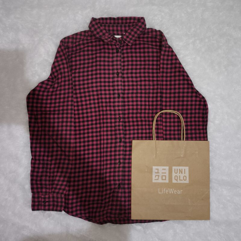 Kemeja Flannel Uniqlo Warna Merah Hitam Size L Like New