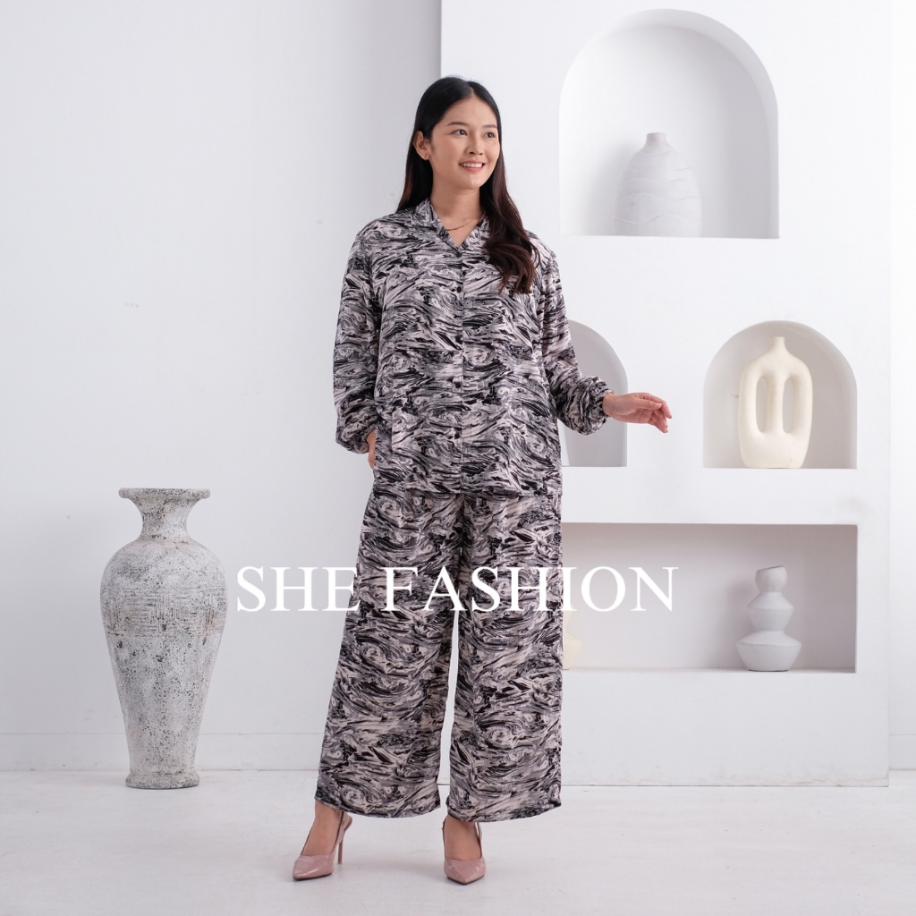 Moly one set pajamas lengan panjang celana kulot rayon motif #moly