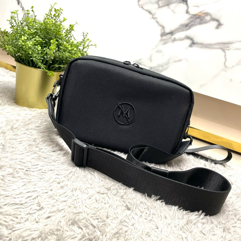 MUCCAS Maverick Bag / Slingbag Pria antri air&bara api/ Tas selempang Pria/ Camera Bag unisex/ Tas S