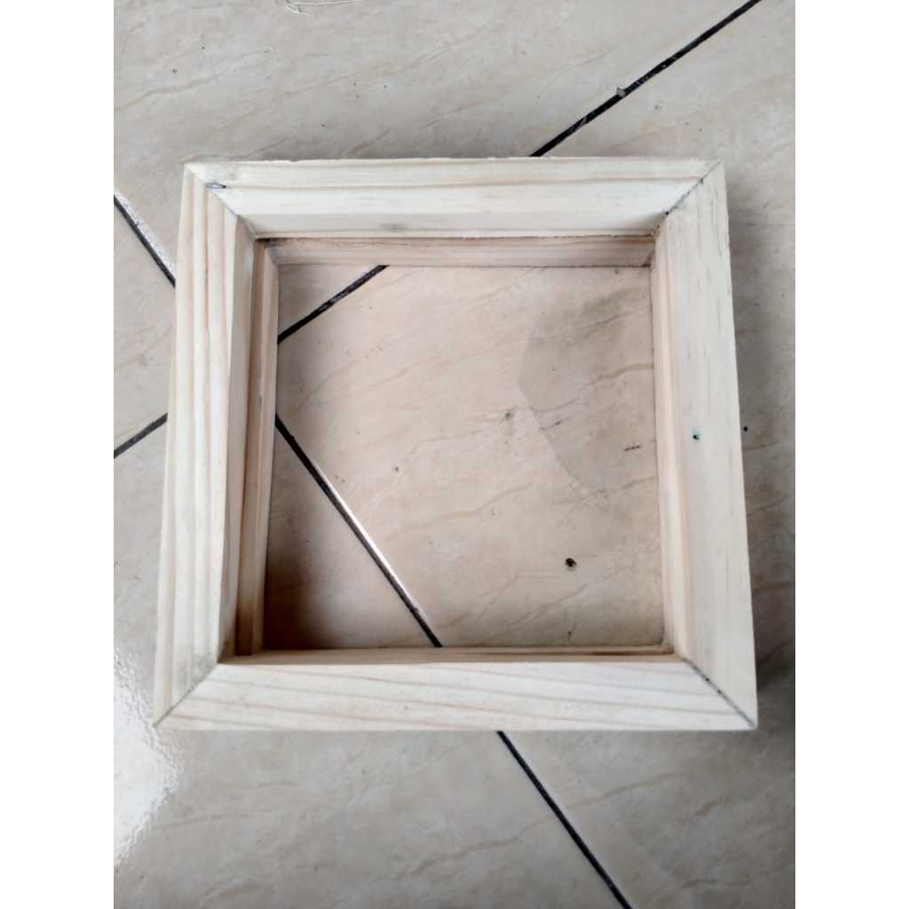 

spanram jati belanda 50x70 cm lebar 3 cm ke samping