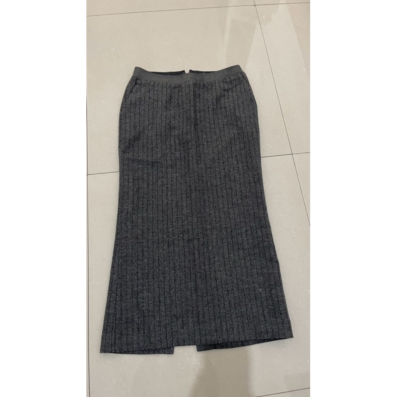 UNIQLO INES DE LA FRESSANGE GREY SKIRT (NEW)