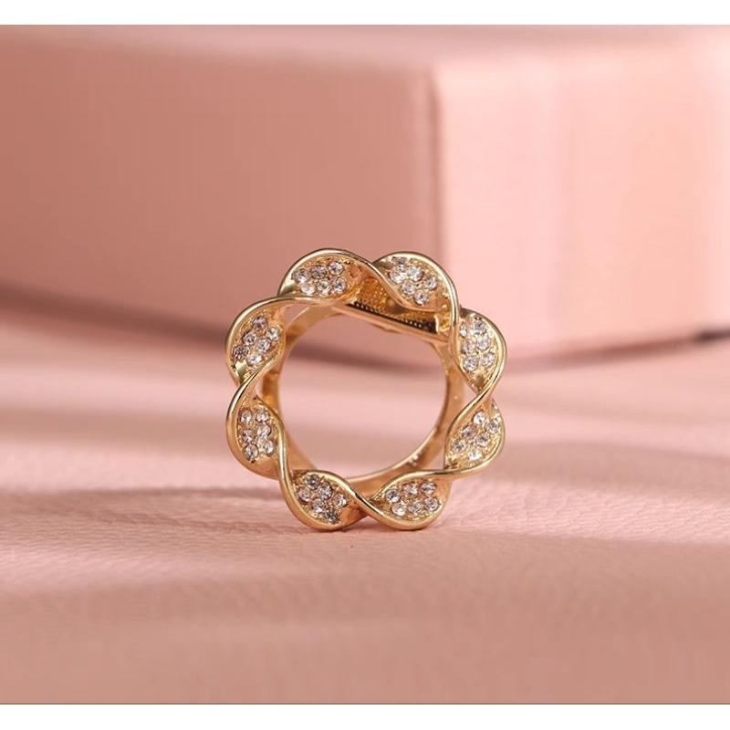 Pin Hijab Twist / Bros Hijab Jilbab Twist Putar Simple Elegan Fashion Muslim