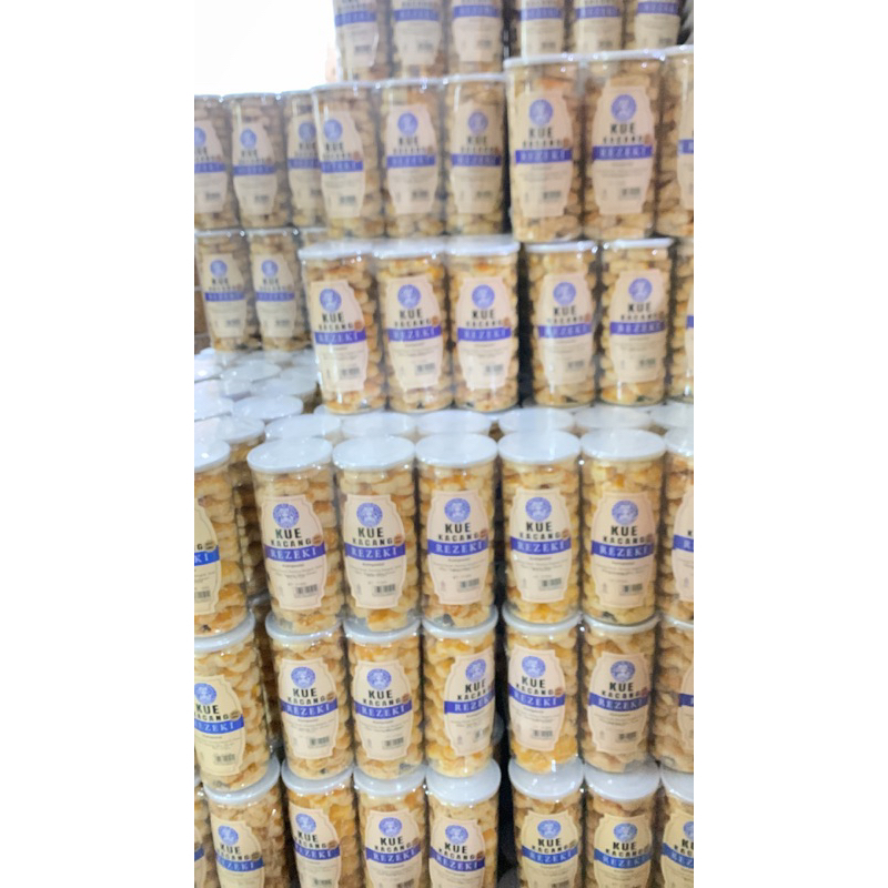

GR Kue Kacang Rezeki Poetri Bali gr