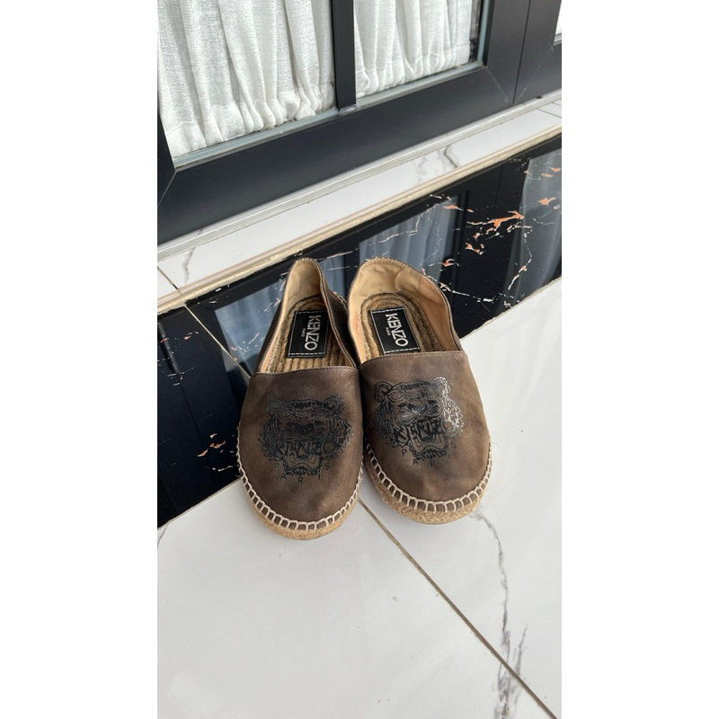 Sepatu Kenzo Slip On