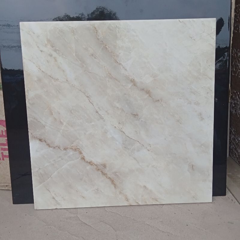 Keramik 40x40 platinum rai