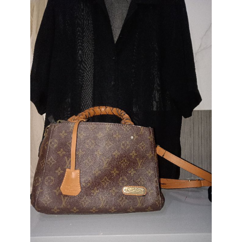 tas LV no minus.....mulus kaki kaki embos...kancing embos...