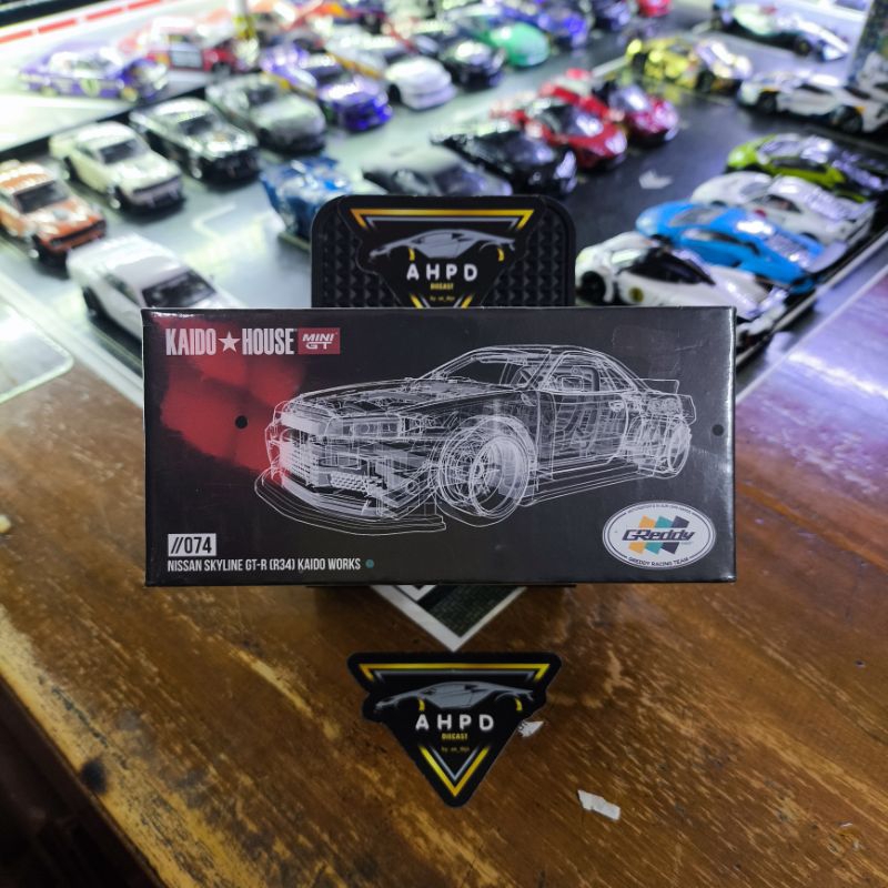 DIECAST 1:64 MINI GT KAIDO HOUSE 074 NISSAN SKYLINE GT-R (R34) KAIDO WORKS GREDDY
