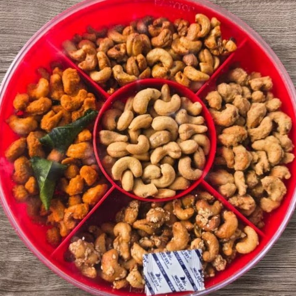 

kacang mete sekat 5rasa 905gram