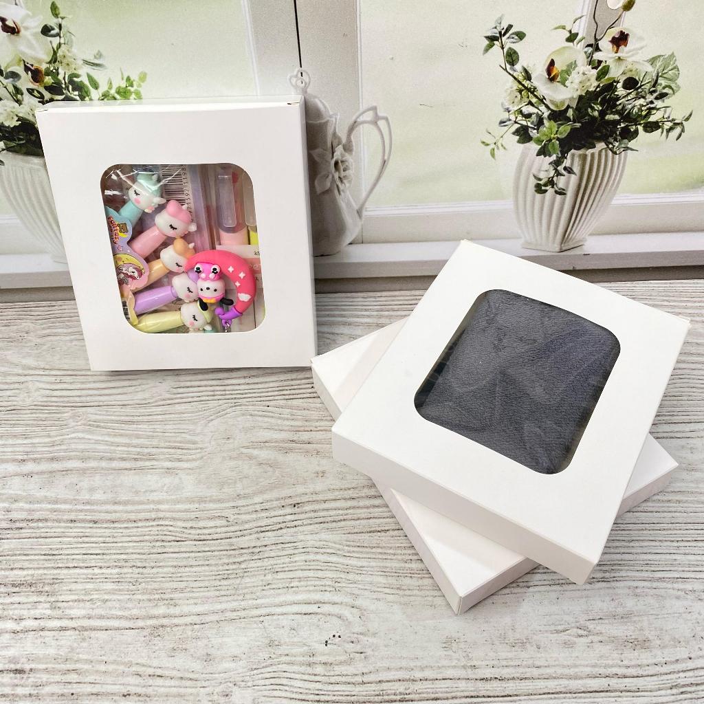 

Kardus Box hampers 17 X 3 X 17 CM MN-1802 kardus box polos Bisa Untuk Kado Hijab Baju Untuk hampers Gift Box Harga Satuan Bisa Cod