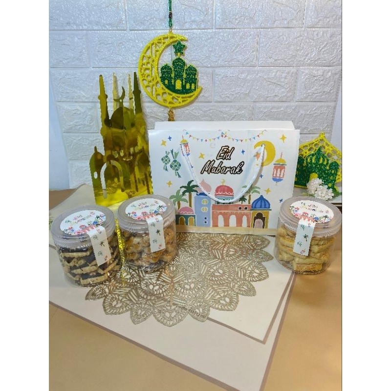 

HAMPER kue kering ALFA isi 3 toples