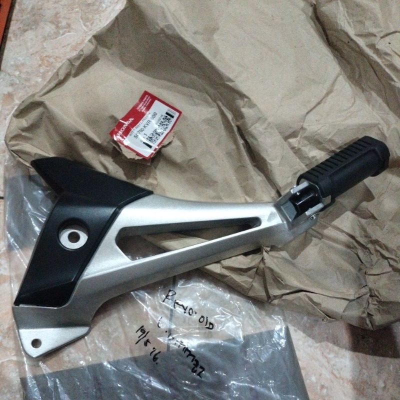 rumah foot step belakang revo old original 100% (kiri)
