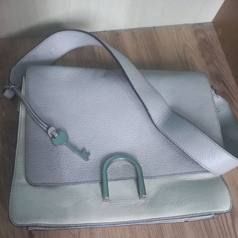Tas fosil  finley grey preloved