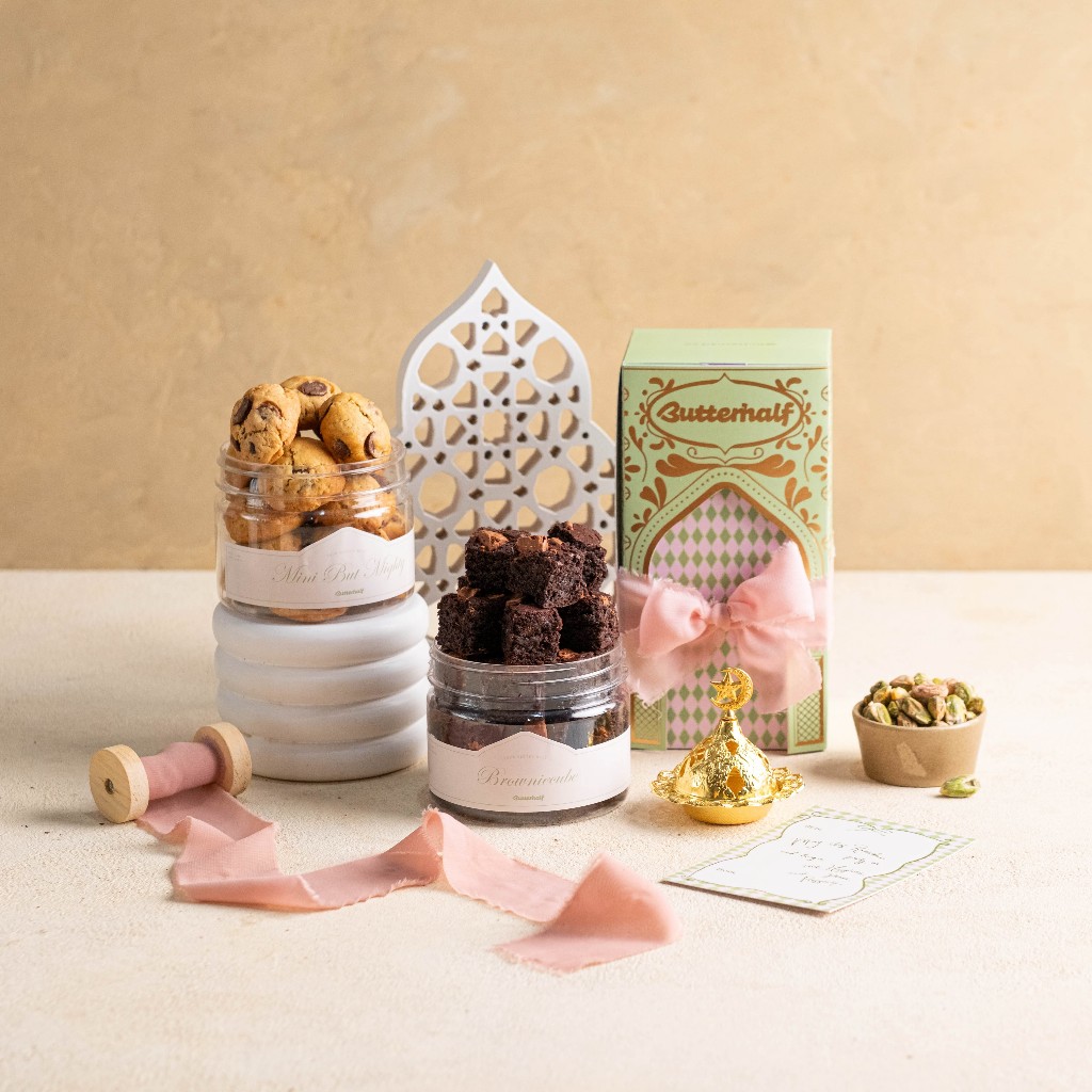 

BROOKIE BUTTERHALF EID HAMPERS