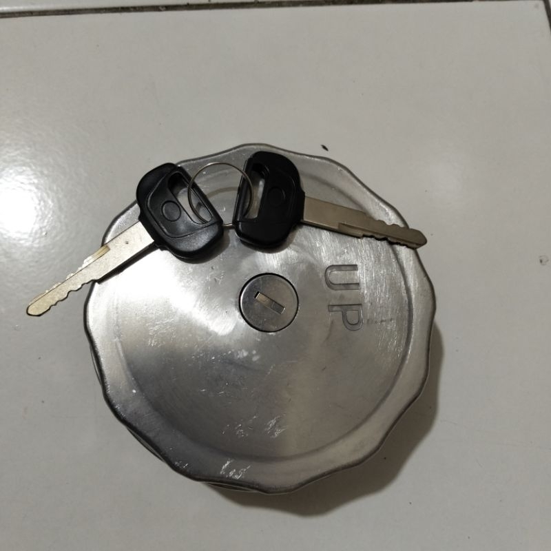 tutup tangki solar Hino 500 ori