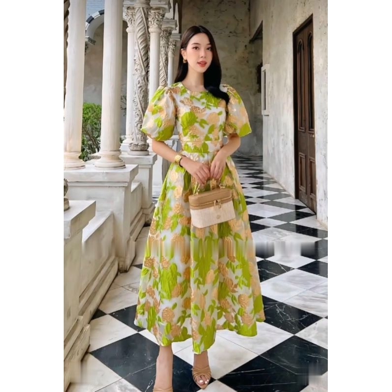puff sleeve  floral midi flare dress basic simple sister photoshoot europe paris gaun pesta wedding 