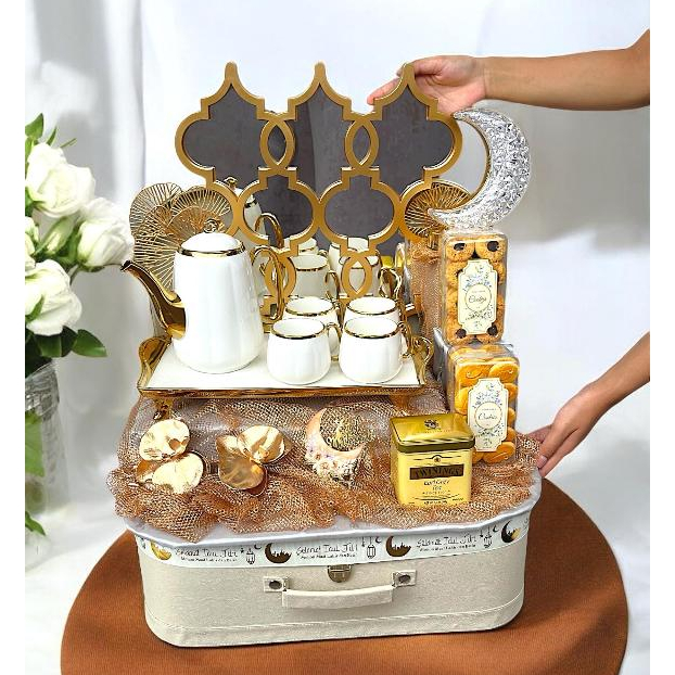 

DUBAI K/ Hampers Lebaran/READY STOCK/Hampers Idul Fitri/ Eid Alfitr Hampers