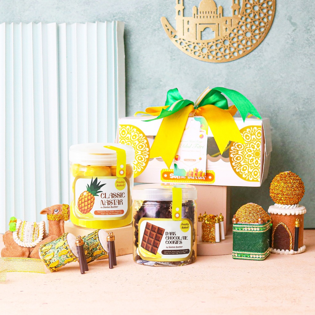

Hampers Kue Kering Lebaran Idul Fitri | Parcel Cookies 2 Toples+Box Nastar+Dark Chocolate