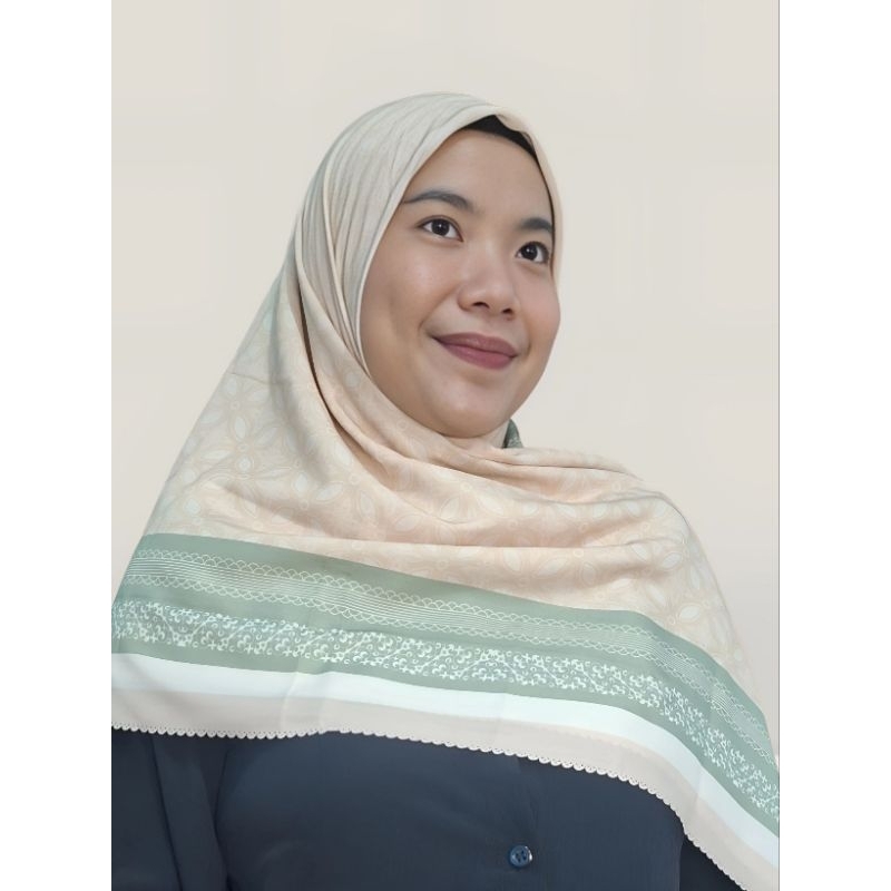 Hijab Segiempat Motif Print Kerudung Voal Premium Warna Kuning Kecoklatan 115x115 cm - Bold 02