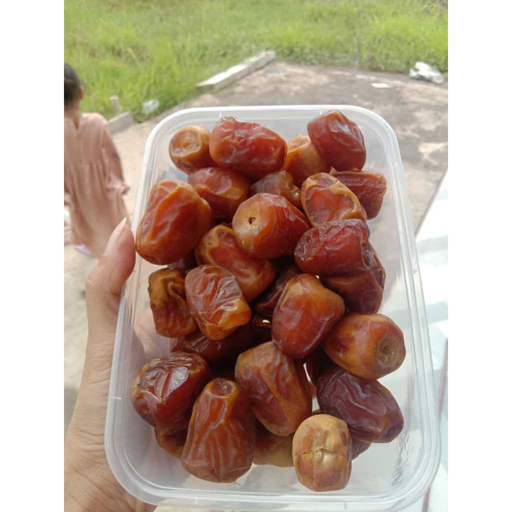

Kurma Sukari Alqassim 250gr premium original dijamin lembut gak keras kurma termurah kemasan thinwal