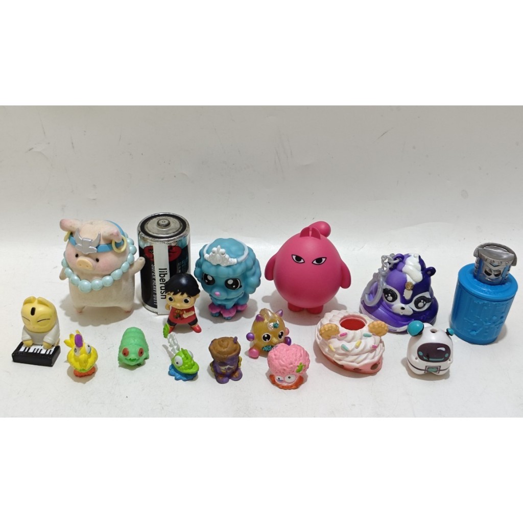 Set lulu the piggy journey to the west series sand monk toysez blindbox pop mart , lost kitties pian