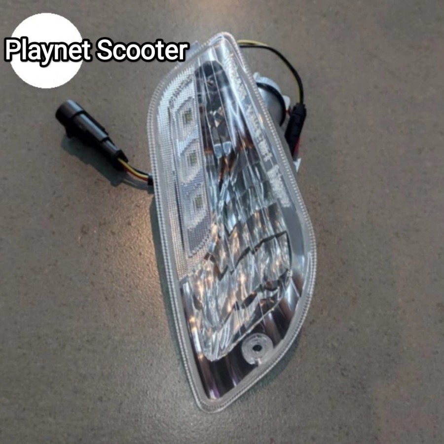 Lampu Sein Sen Depan Vespa LX S Facelift Original