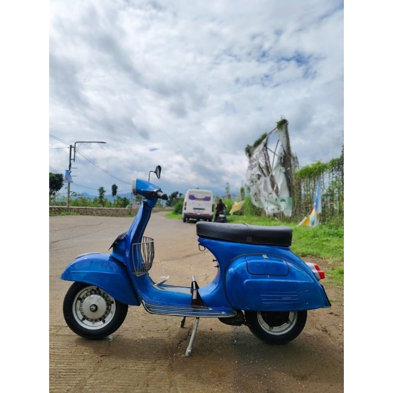 bajaj deluxe 1980