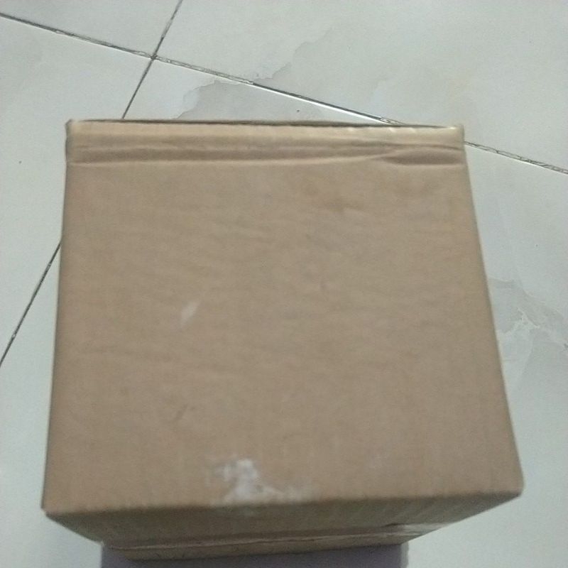 

kardus box fiking polos