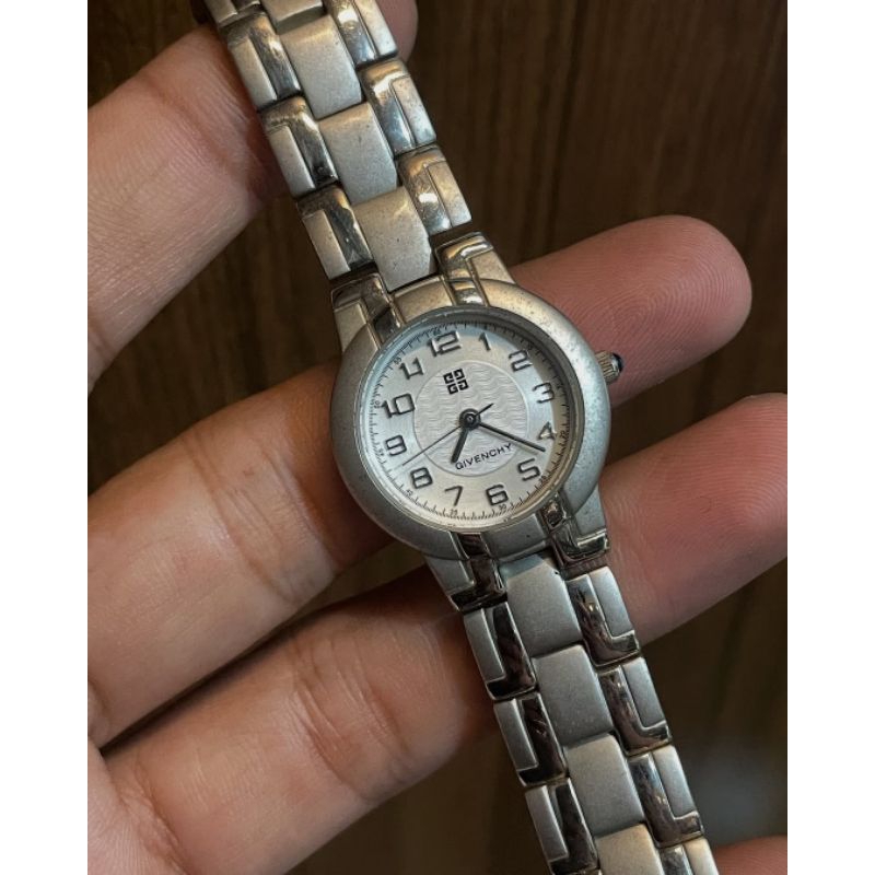 Jam tangan Givenchy Original