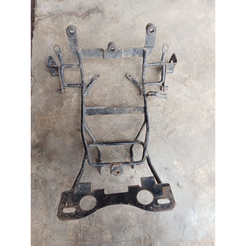 brecket dudukan lampu depan honda megapro mono original