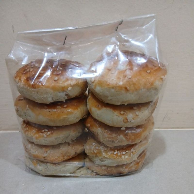 

LO PHO PHIANG KECIL ISI 10 ASLI HOME MADE, BERAT 300 GRAM, ROTI KERING TRADISIONAL