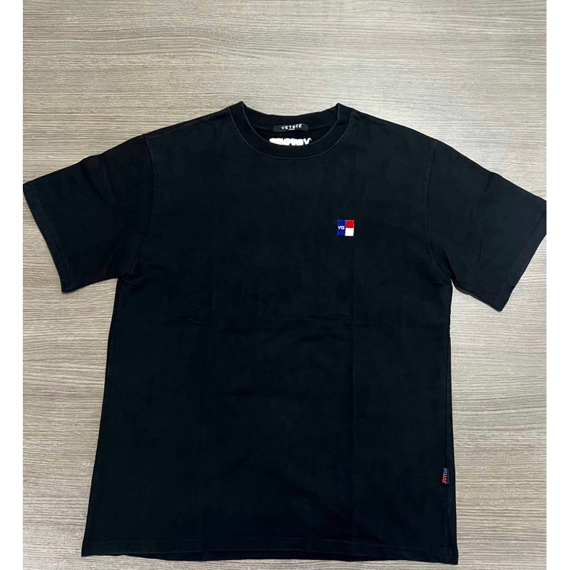 TSHIRT/KAOS VETEZE