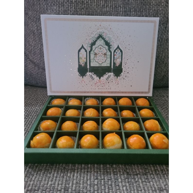 

Hampers Lebaran Box isi 24 Nastar