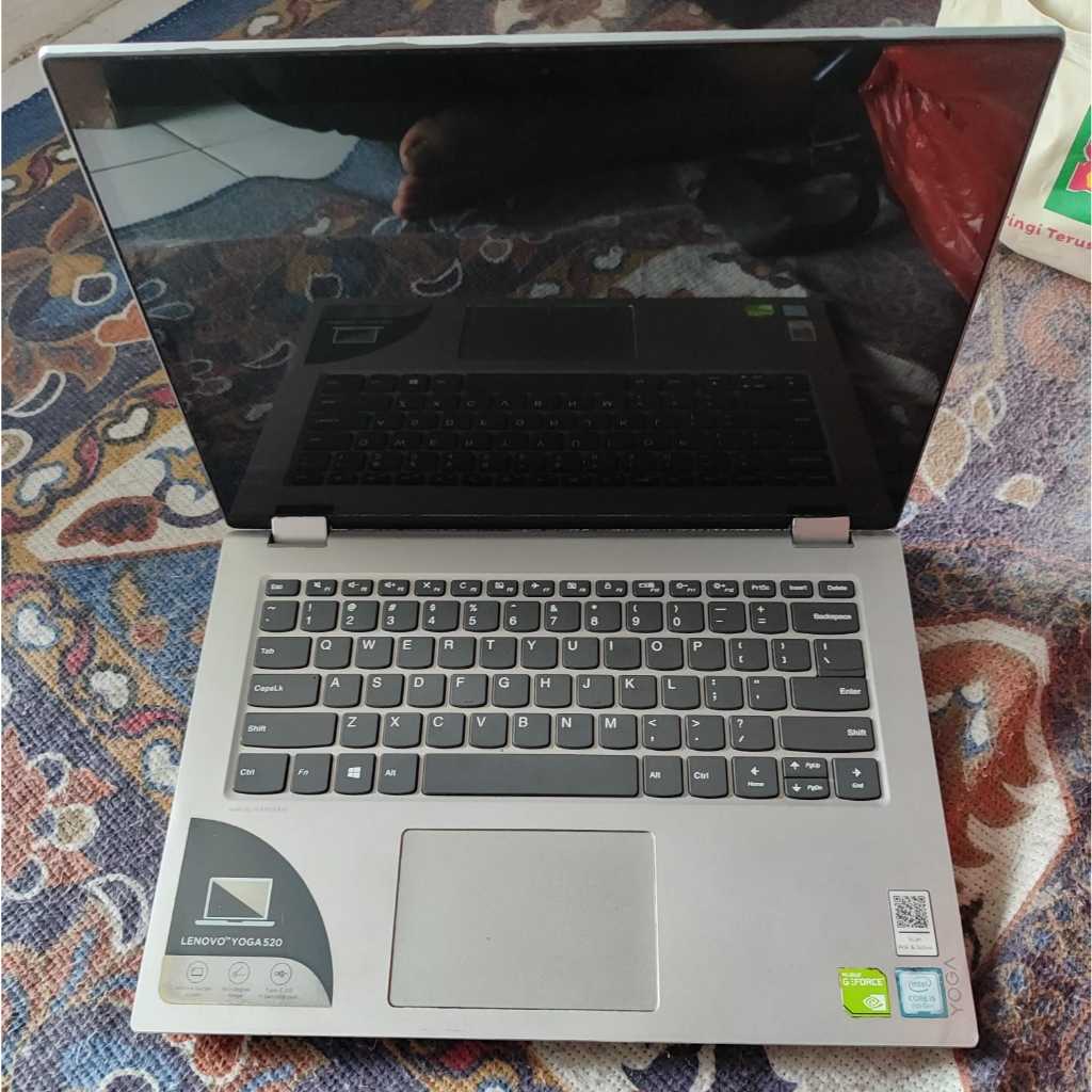 Laptop Yoga 520