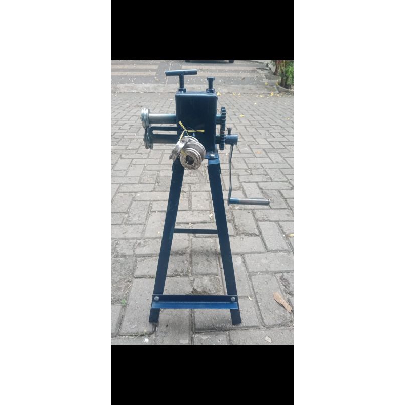 Mesin Hamodasi pondasi isolasi insulation jacketing sepigot ducting edge forming machine bjls 0,8mm