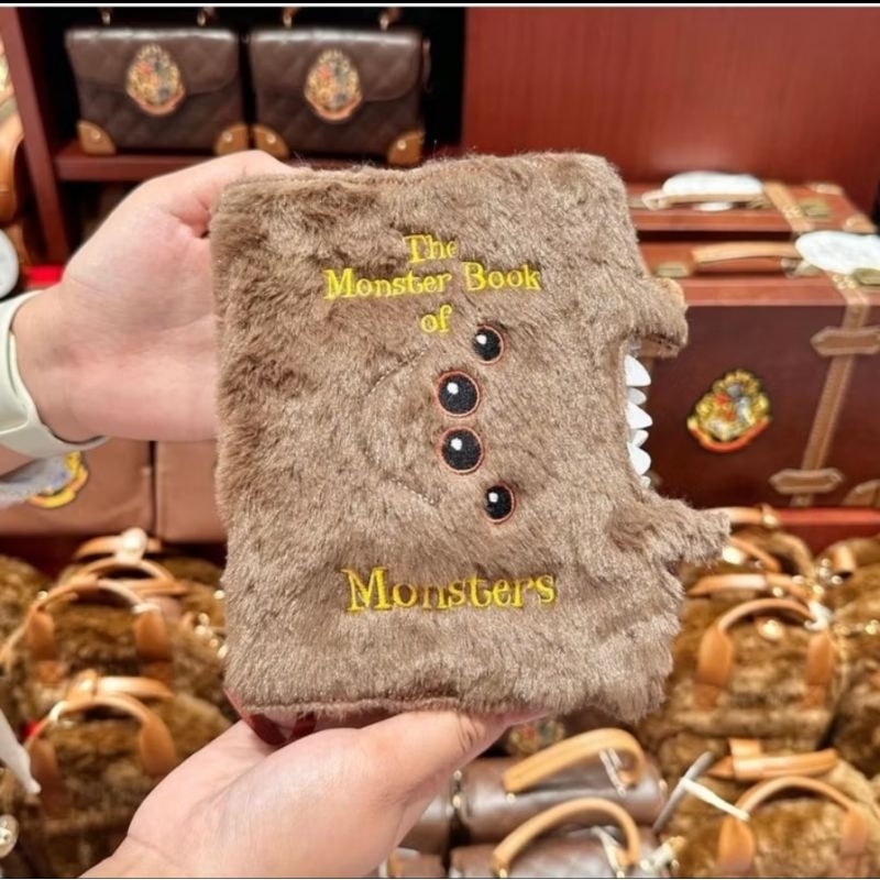 

Harry Potter Book of Monster - Miniso