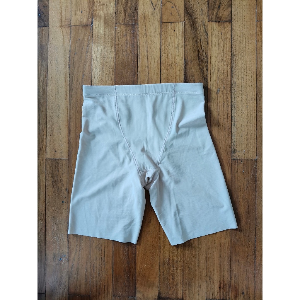 preloved original uniqlo airism body shaper half shorts / korset S