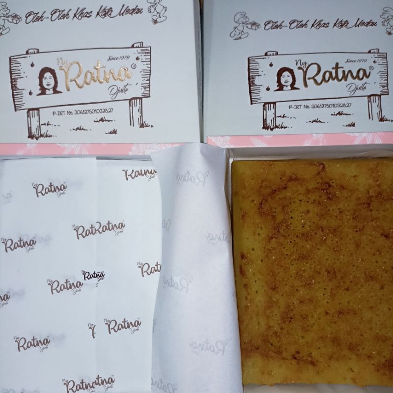 

Bika Ambon Ratna kecil 15 x 15 oleh oleh khas medan