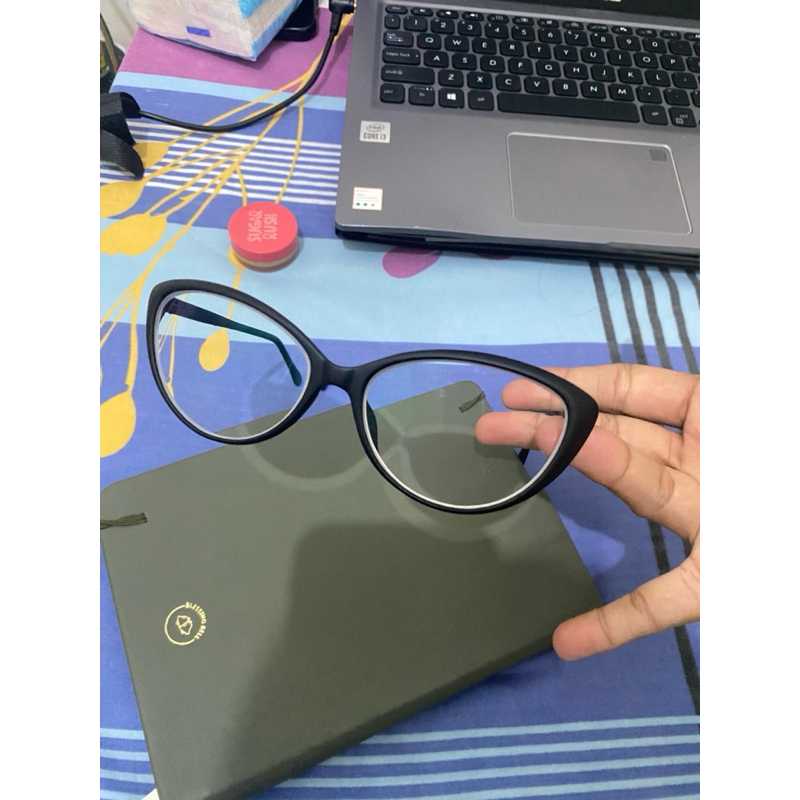 [preloved] kacamata cateye MINUS 3.25