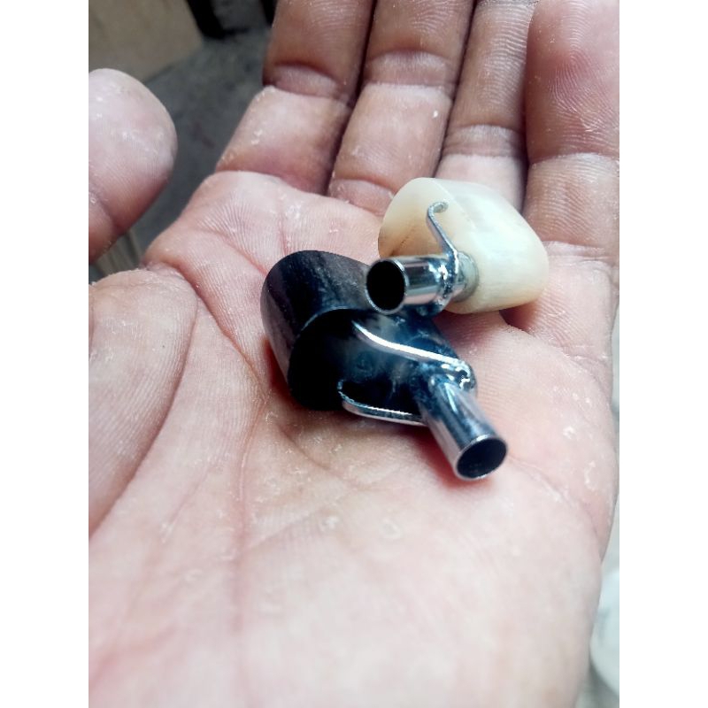 Ujung tanduk jumbo untuk joran besutan kolam