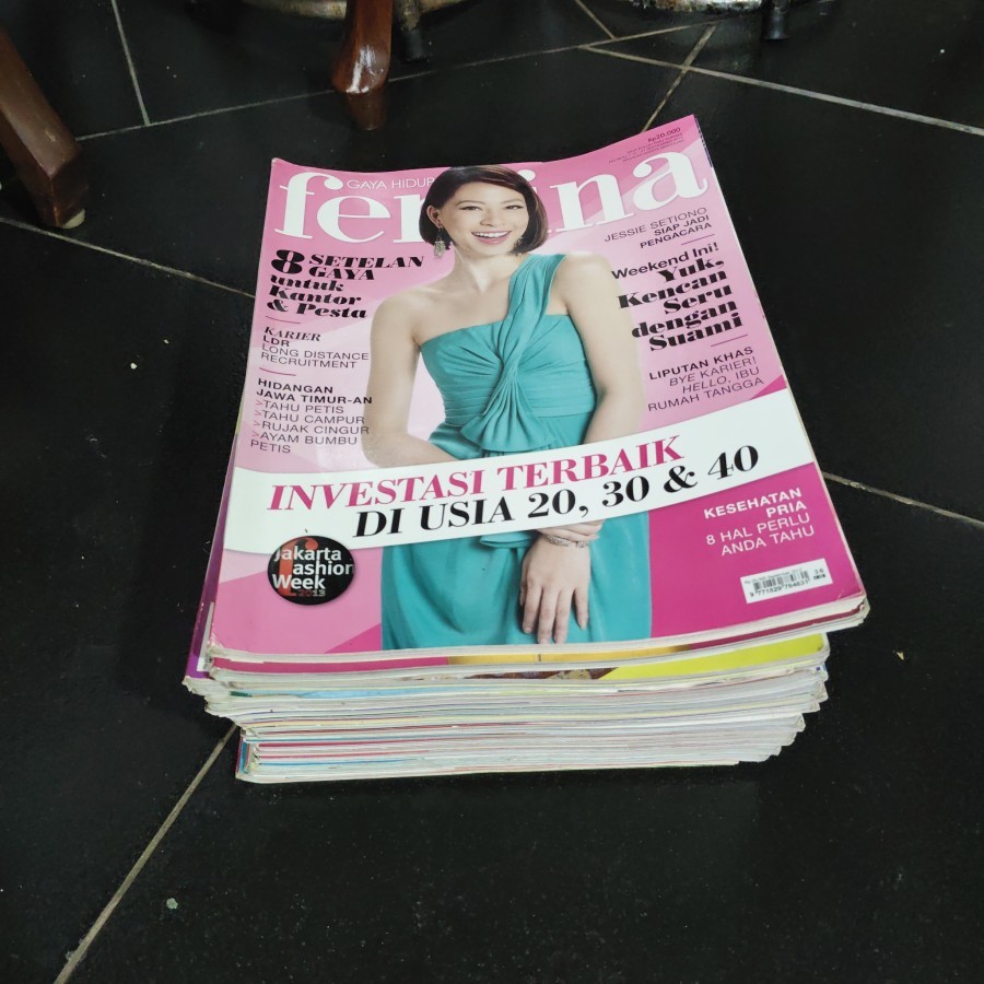 Majalah Femina Random Bekas
