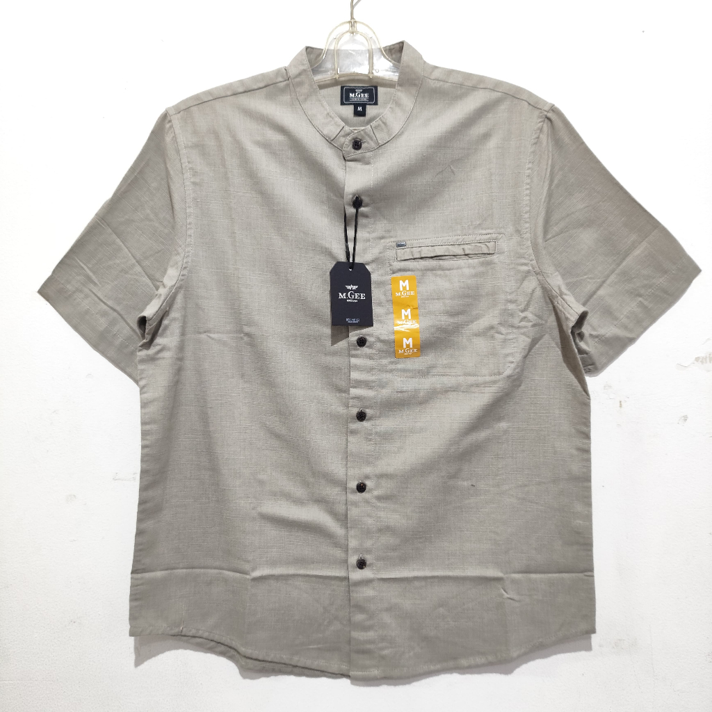 MGEE Kemeja Koko Pria Kerah Shanghai Tekstur Garis Lengan Pendek AKPR074