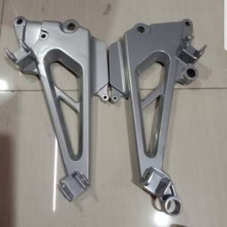 Dudukan footstep/ injakan kaki belakang TIGER BELAKANG